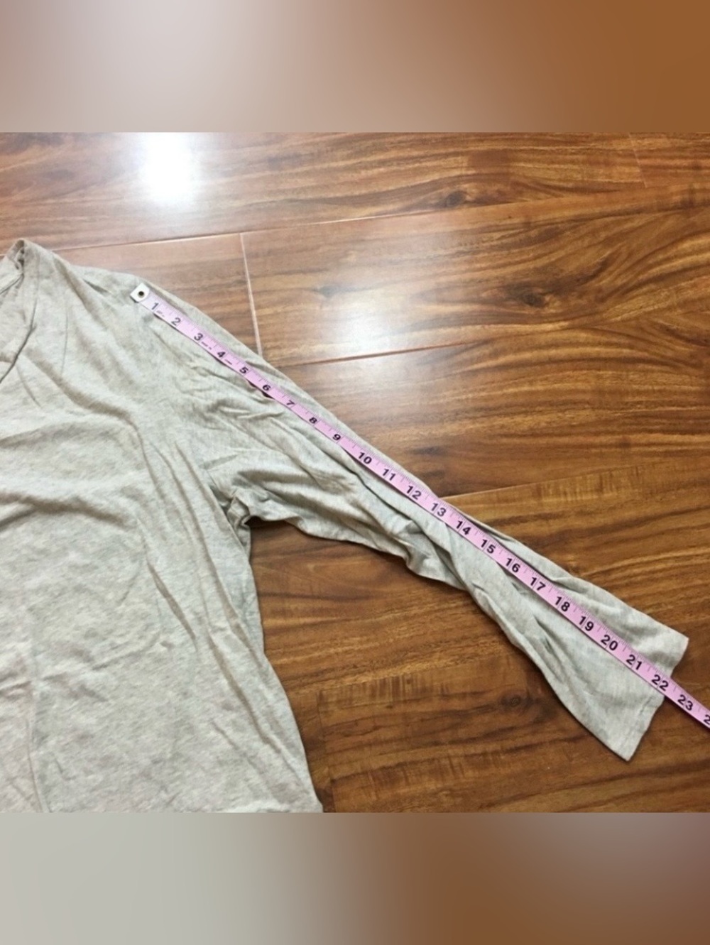 Old Navy Women's Oatmeal V Neck Lightweight T-Shirt Size XXL Casual Minimalist - Picture 13 of 14